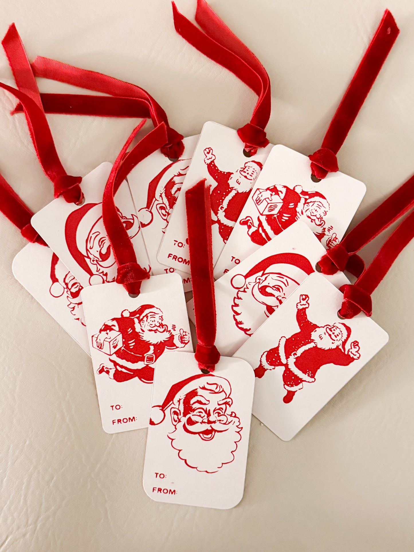 Santa's Comin' to Town Gift Tags